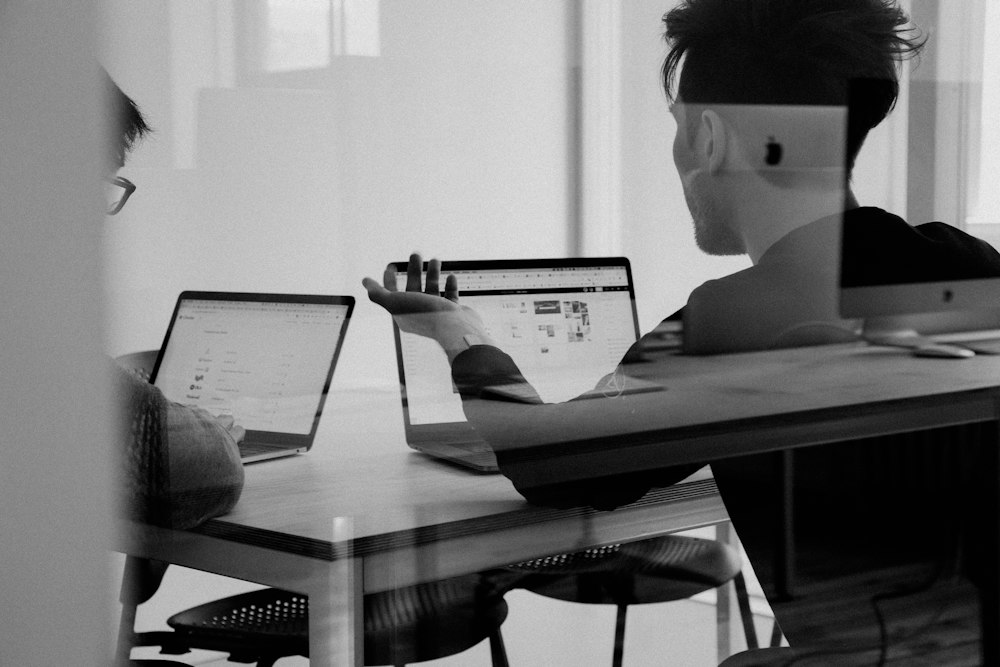 B2B sales team strategy session